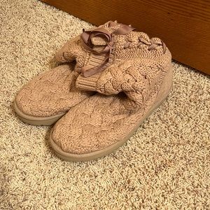 Womens lace up knitted UGG boots